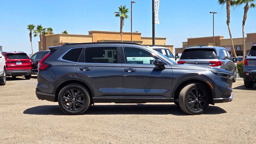 Used 2025 Honda CR-V Sport Touring image 3