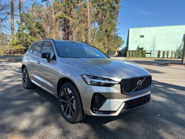 New 2026 Volvo XC60 B5 Plus w/ Protection Package Premier AWD/4WD image 4