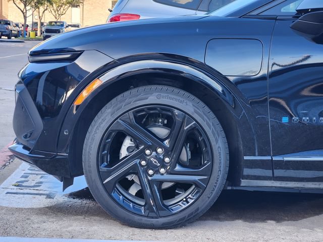 Used 2024 Chevrolet Equinox EV RS FWD image 10