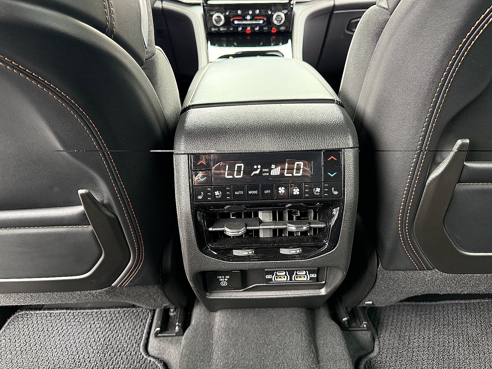 Certified 2025 Jeep Grand Cherokee L Summit AWD/4WD image 21