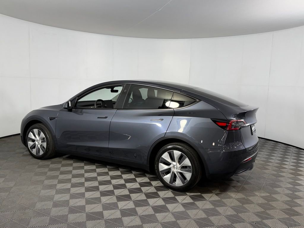Used 2024 Tesla Model Y Long Range image 7