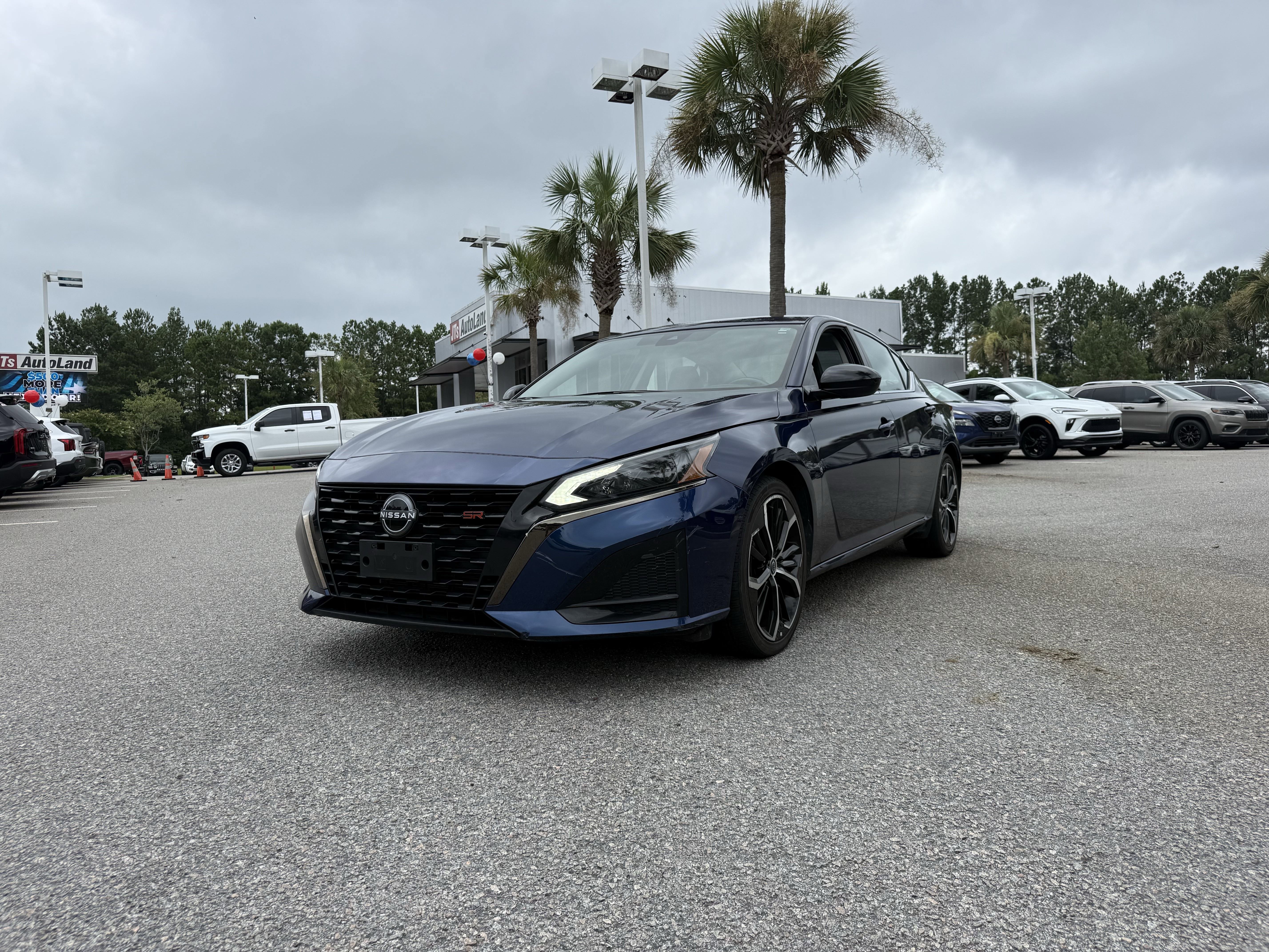 Used 2023 Nissan Altima 2.5 SR
