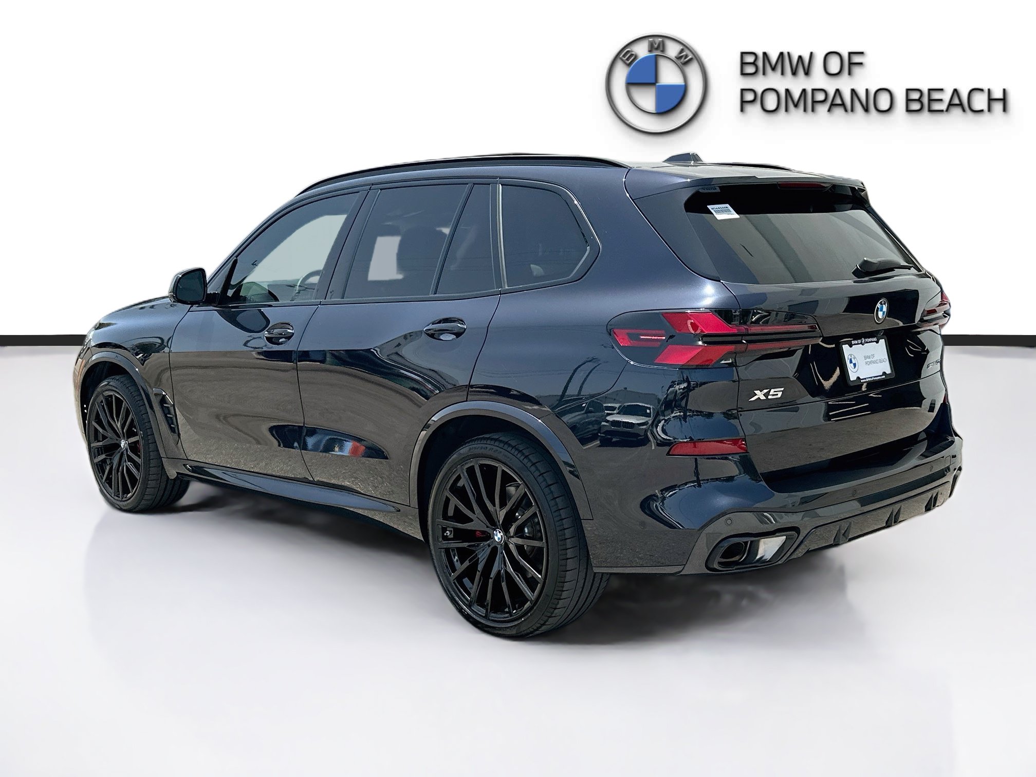 Used 2026 BMW X5 sDrive40i w/ M Sport Package RWD image 5