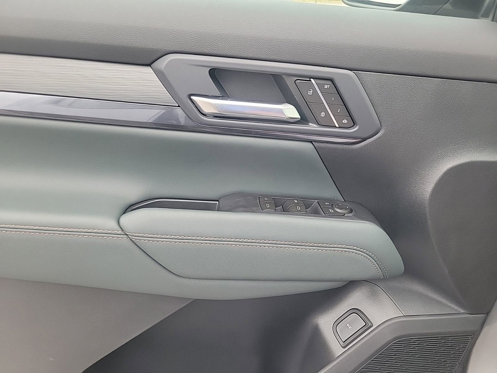 New 2026 GMC Terrain AT4 w/ Convenience Package III AWD/4WD image 14