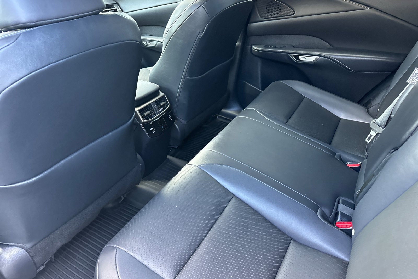 Certified 2024 Lexus RX 350 FWD w/ Technology Package image 30