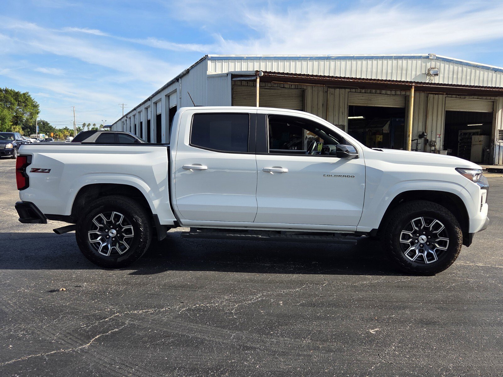 Used 2024 Chevrolet Colorado Z71 w/ Z71 Convenience Package 2 AWD/4WD image 6