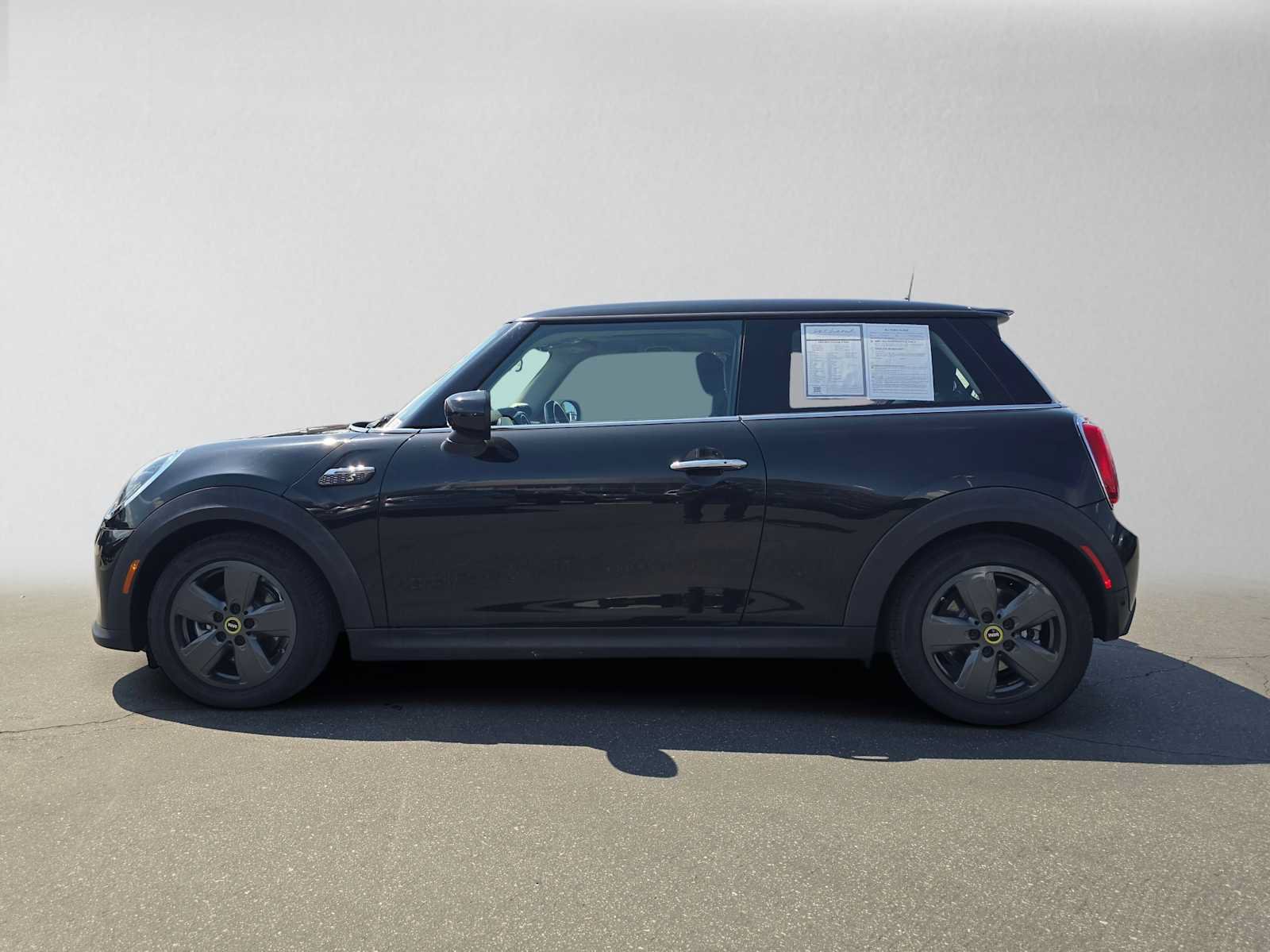 Used 2024 MINI Cooper SE FWD image 6