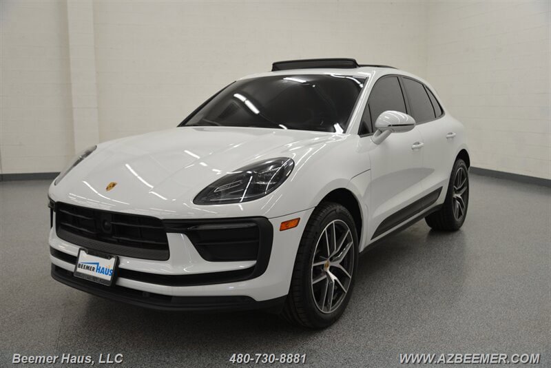 Used 2023 Porsche Macan image 2