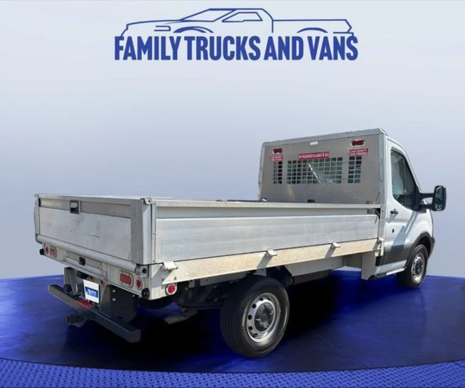 Used 2018 Ford Transit 250 138 RWD image 2