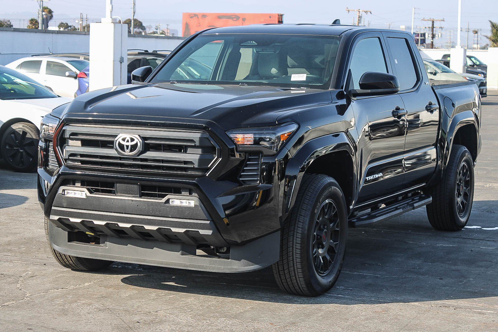 Used 2025 Toyota Tacoma SR5 AWD/4WD image 3