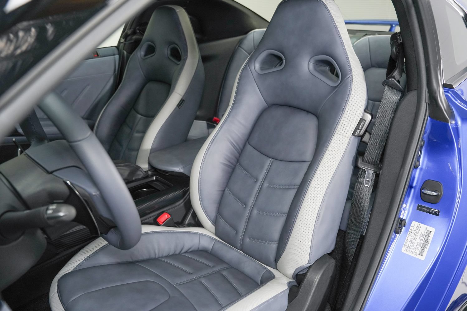 Used 2020 Nissan GT-R Premium AWD/4WD image 41