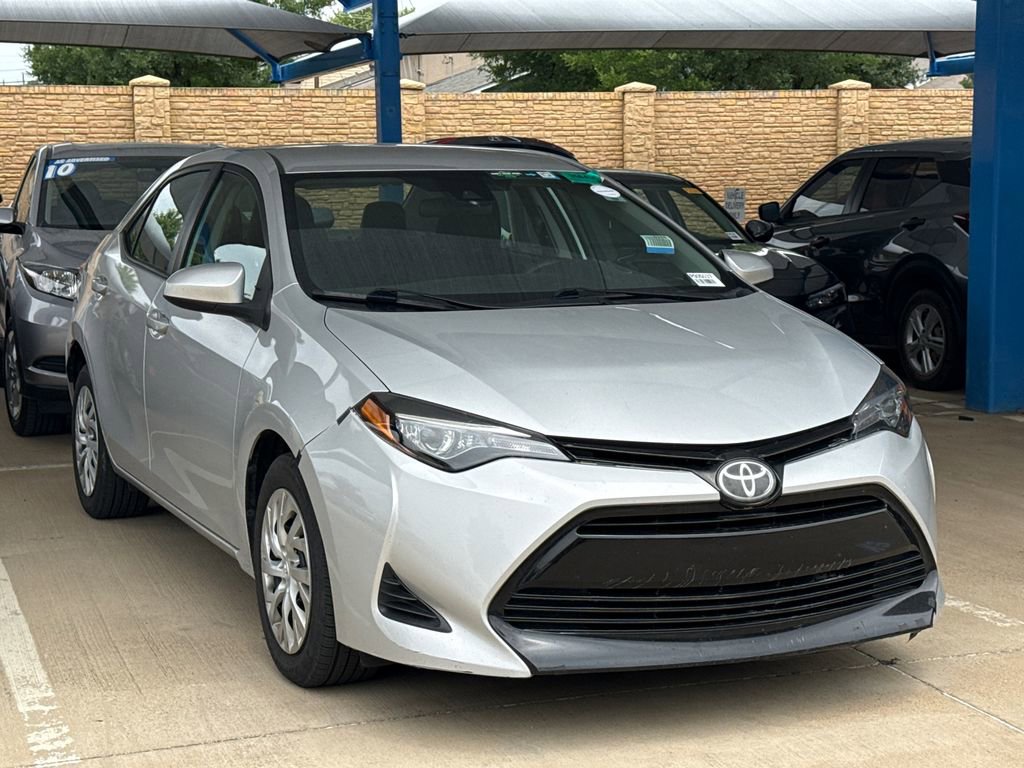 Used 2019 Toyota Corolla LE FWD image 3