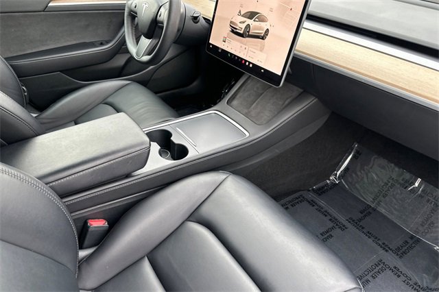 Used 2023 Tesla Model 3 Standard Range image 17