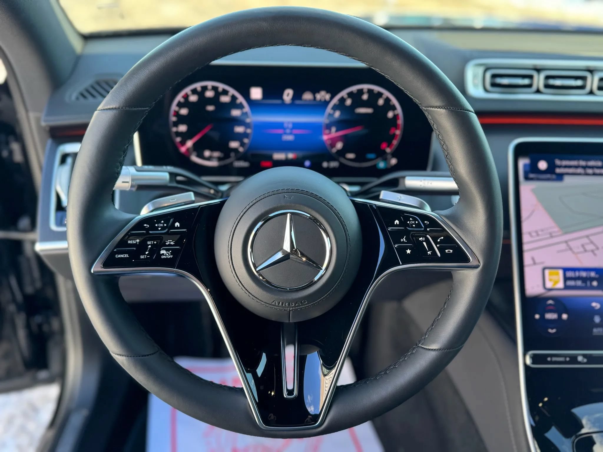 Used 2025 Mercedes-Benz S 580 4MATIC Sedan image 14