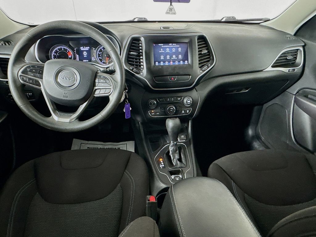 Used 2019 Jeep Cherokee Latitude w/ Popular Appearance Group FWD image 25