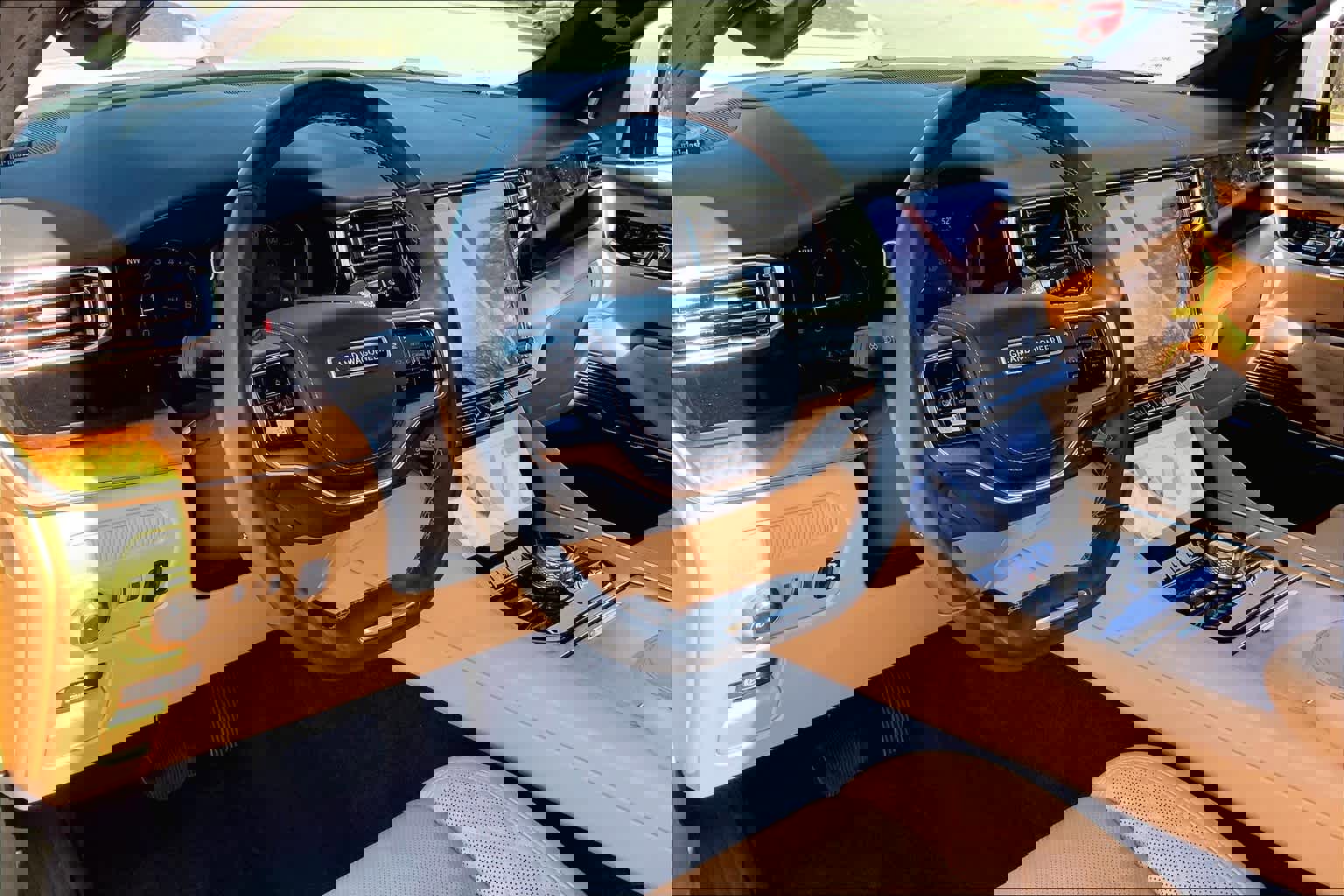 Used 2022 Jeep Grand Wagoneer Series III w/ HD Trailer Tow Package image 17