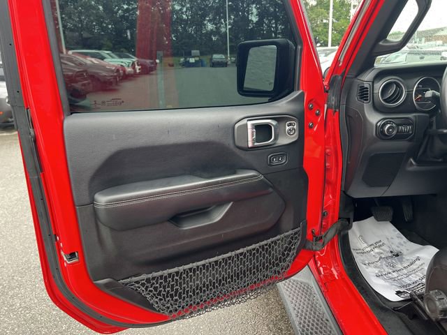 Used 2018 Jeep Wrangler Unlimited Sahara AWD/4WD image 10
