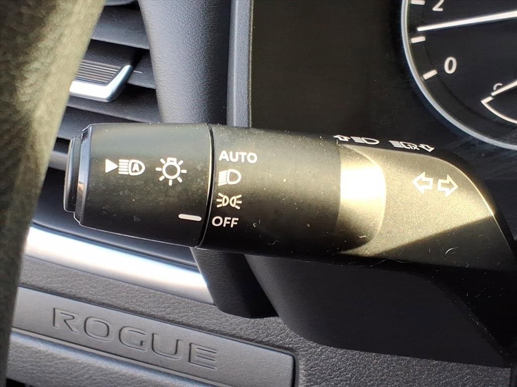 Certified 2023 Nissan Rogue S image 21