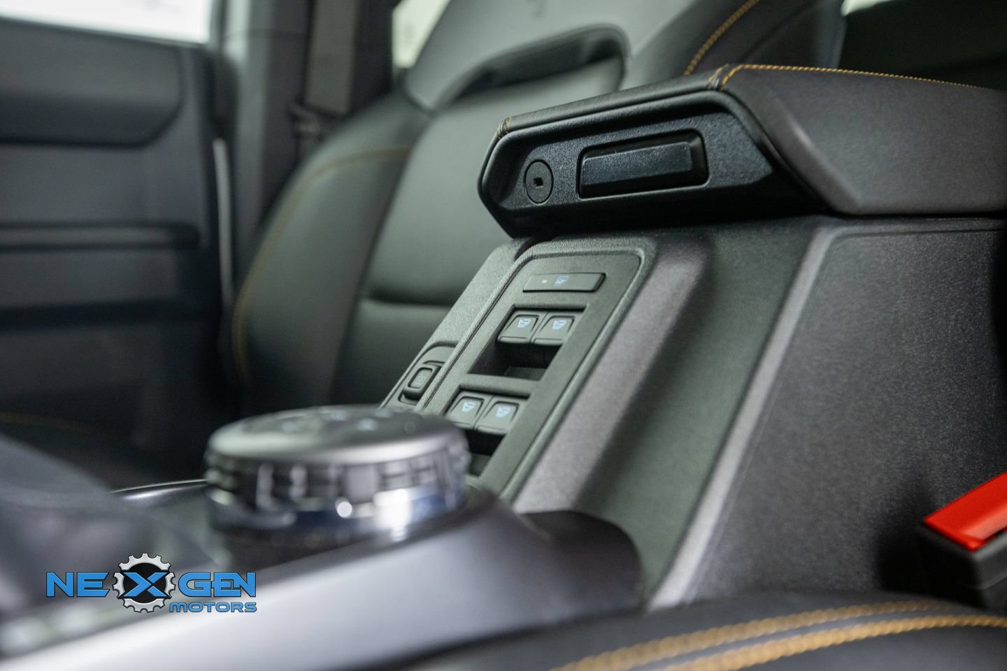 Used 2024 Ford Bronco Badlands AWD/4WD image 25