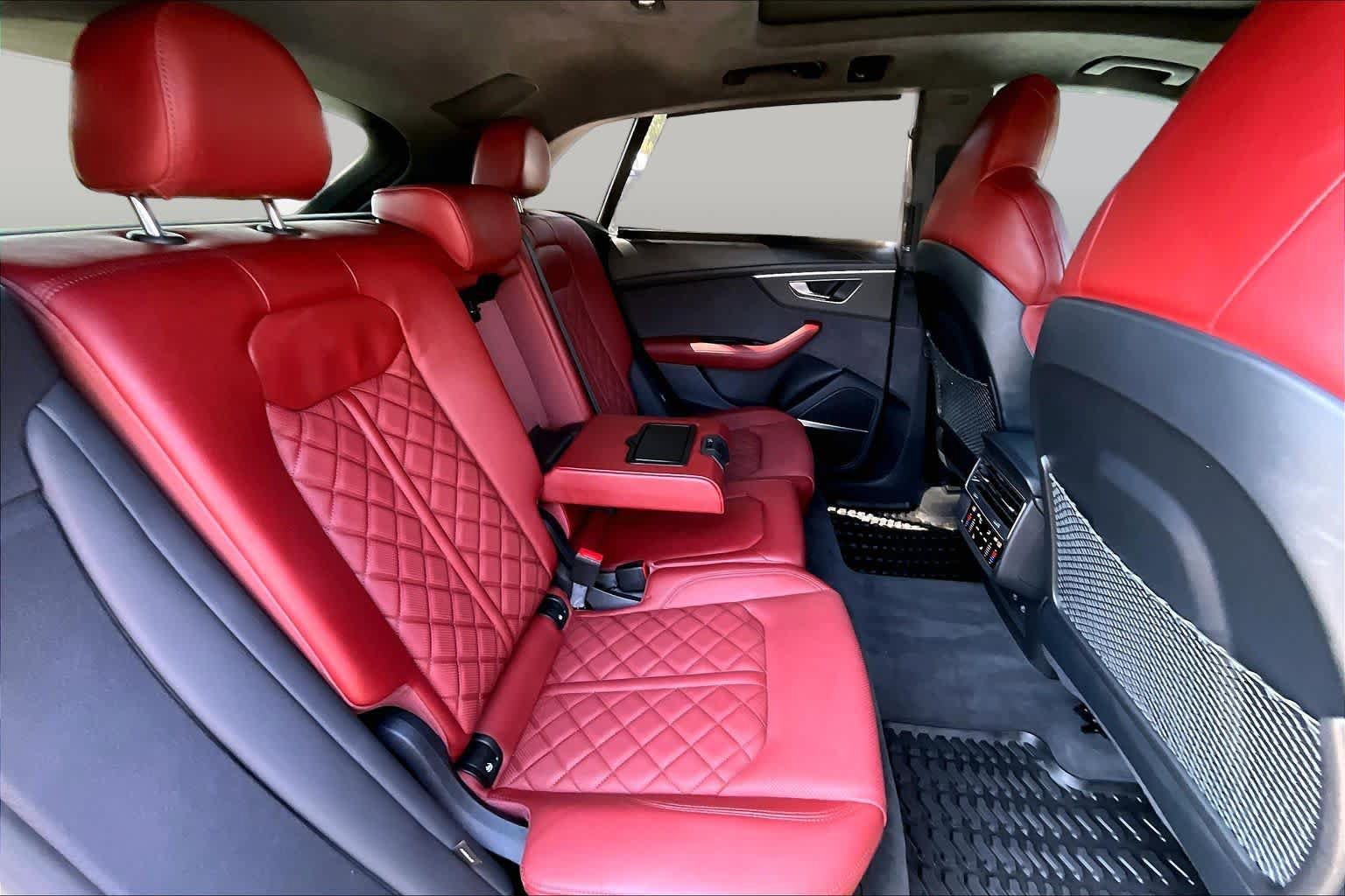 Used 2024 Audi SQ8 Prestige AWD/4WD image 20