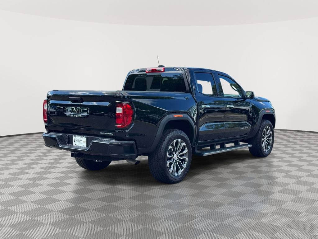 Used 2025 GMC Canyon Denali AWD/4WD image 7