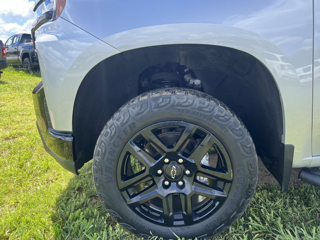 Used 2021 Chevrolet Silverado 1500 LT Trail Boss w/ Convenience Package II AWD/4WD image 29