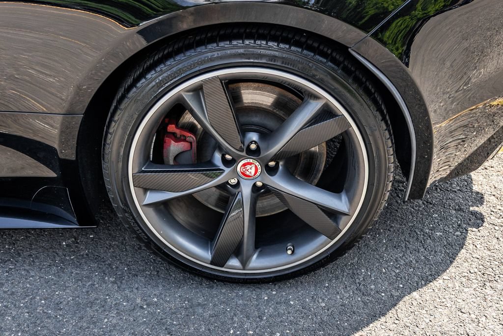 Used 2018 Jaguar F-TYPE R AWD/4WD image 14
