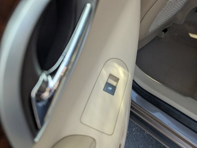 Used 2010 Buick LaCrosse CXL FWD image 10