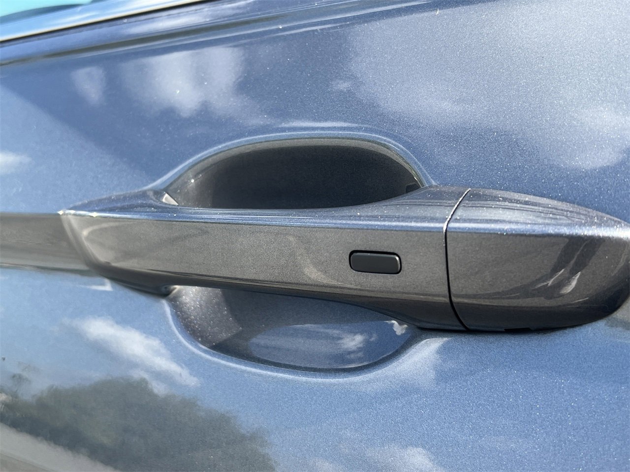 Used 2023 Volkswagen Tiguan SE image 30