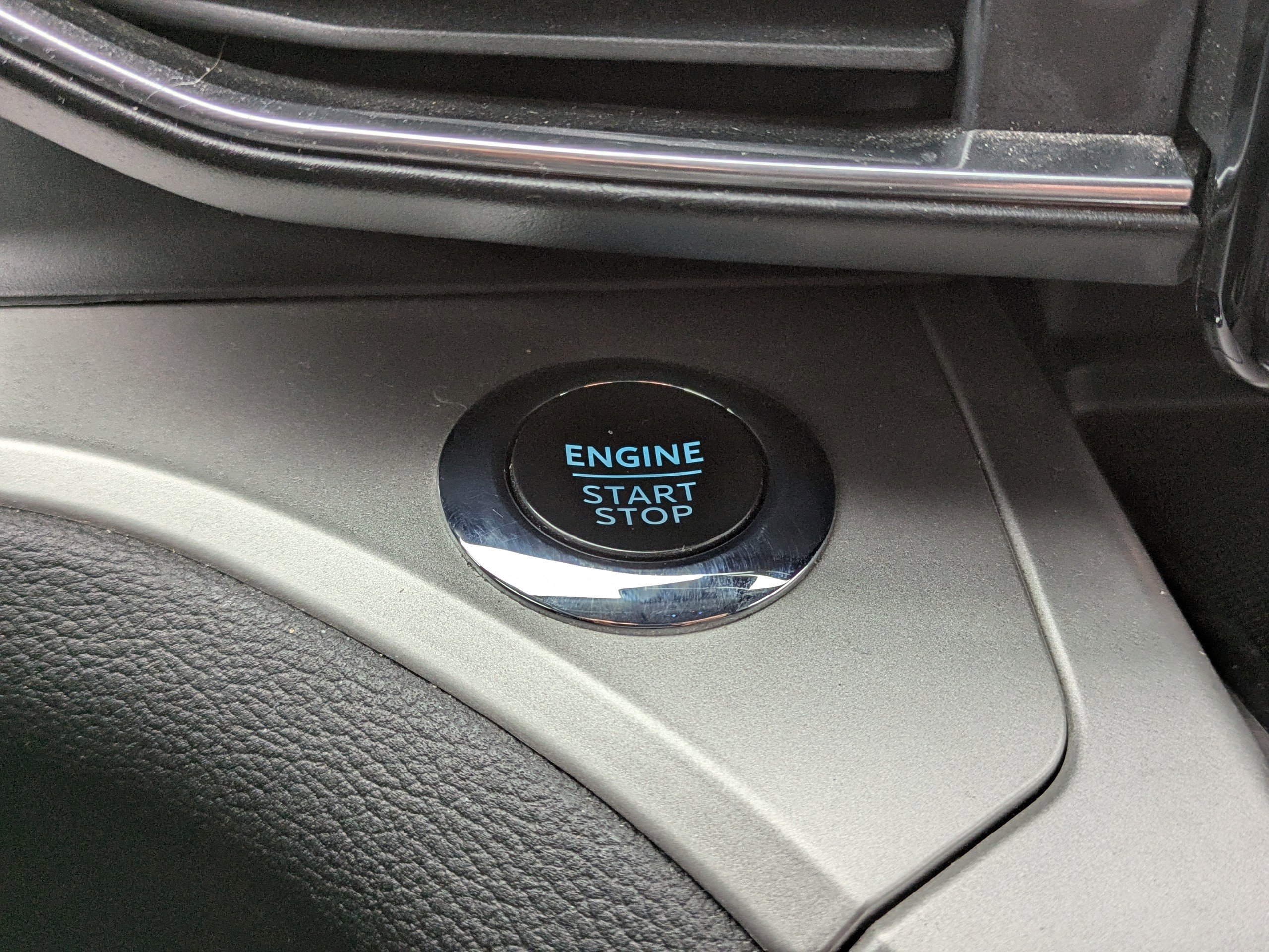 Used 2022 Ford Explorer XLT w/ Equipment Group 202A image 30