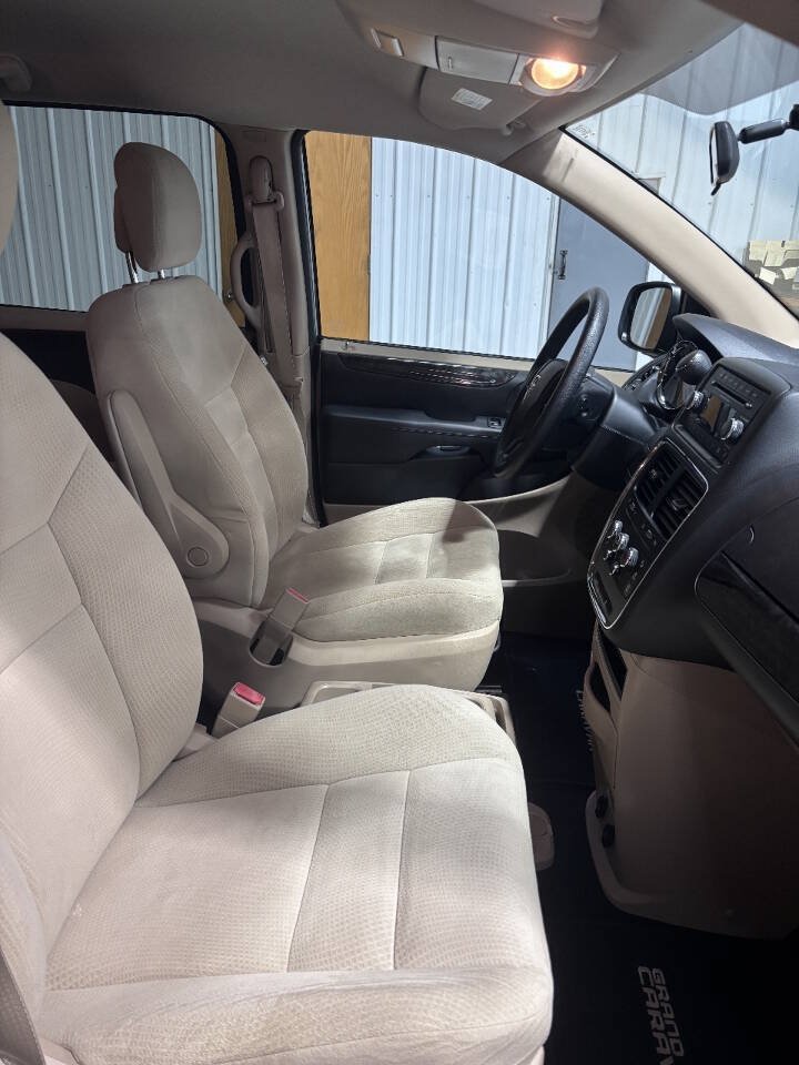 Used 2014 Dodge Grand Caravan SE w/ Quick Order Package 29E SE FWD image 7