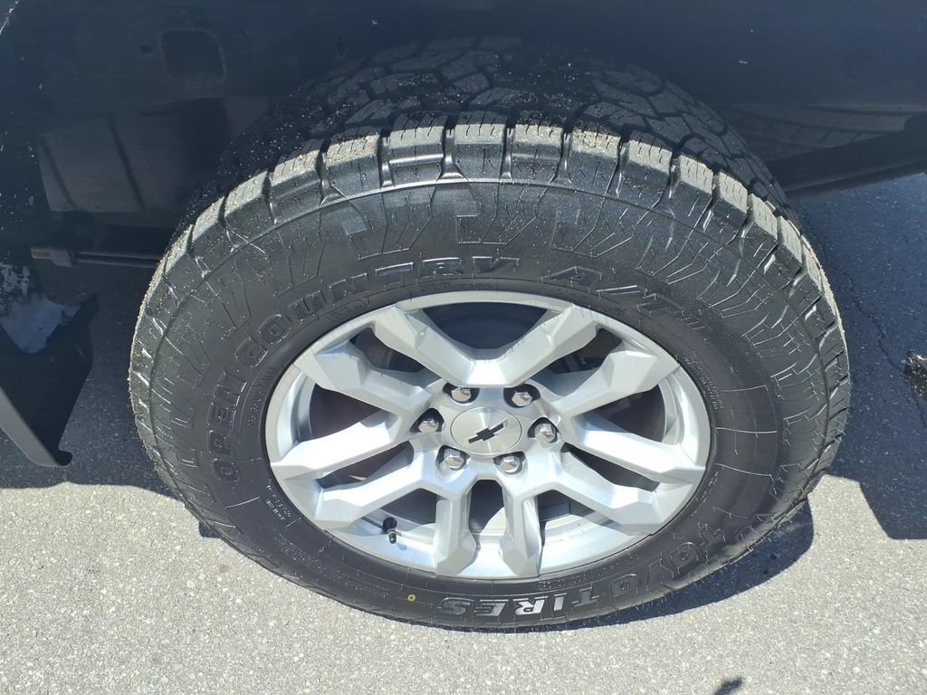 Used 2023 Chevrolet Silverado 1500 RST AWD/4WD image 9