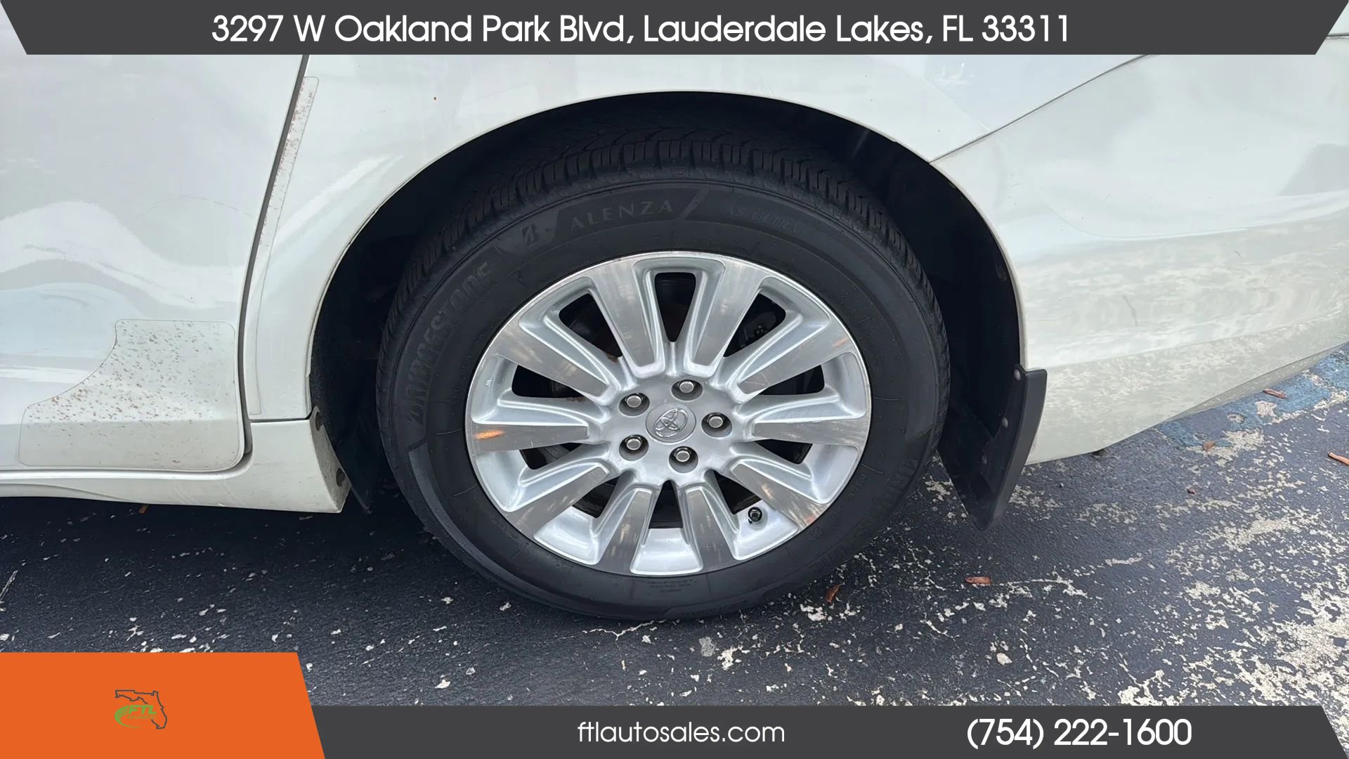 Used 2014 Toyota Sienna Limited w/ Limited Premium Package image 16