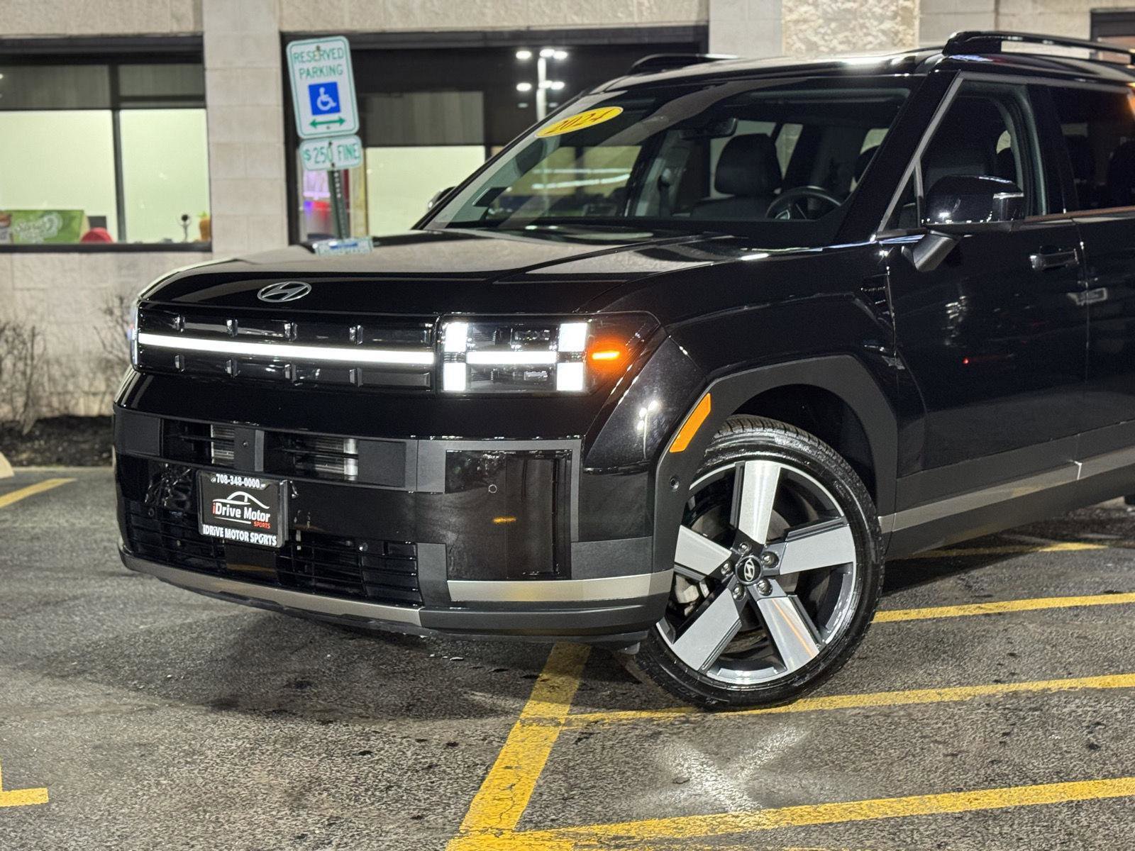 Used 2024 Hyundai Santa Fe Limited image 3