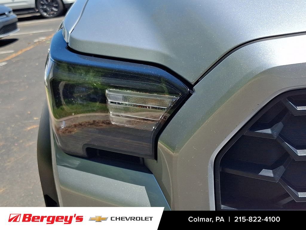 Used 2025 Toyota 4Runner TRD Off-Road AWD/4WD image 11