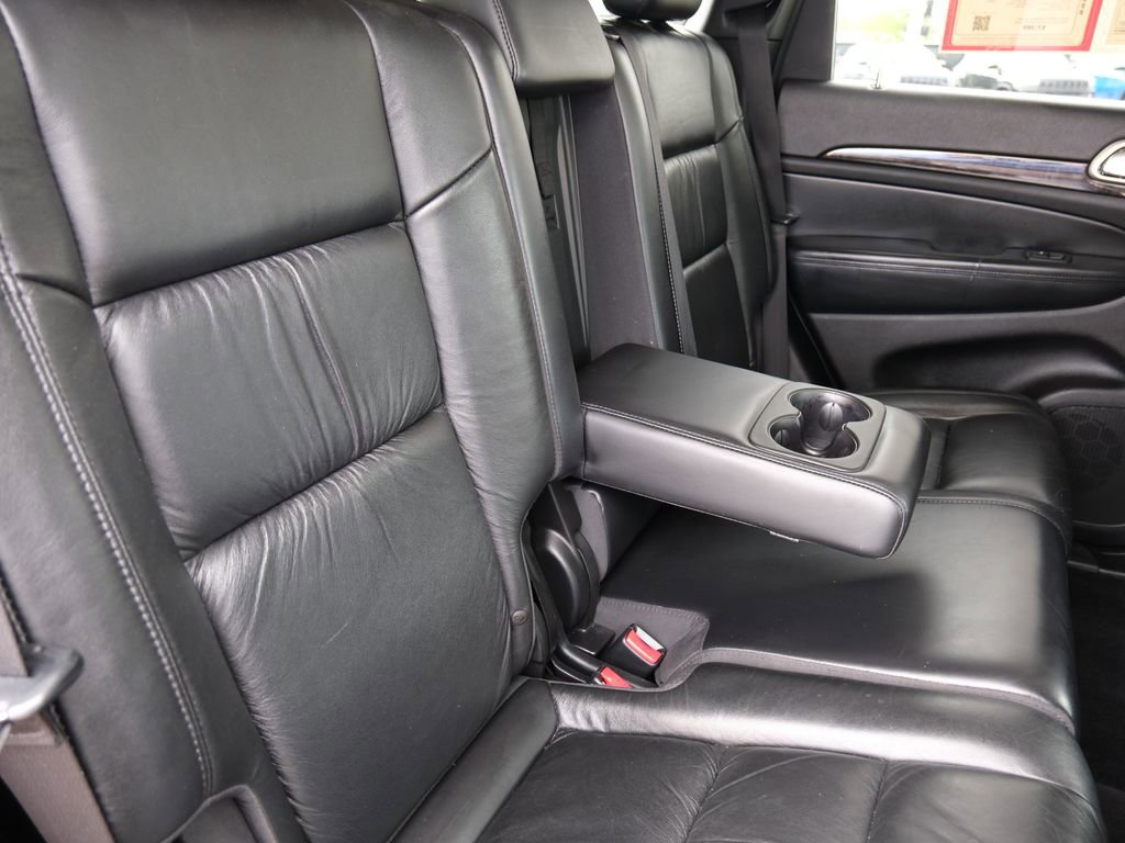 Used 2011 Jeep Grand Cherokee Laredo image 31