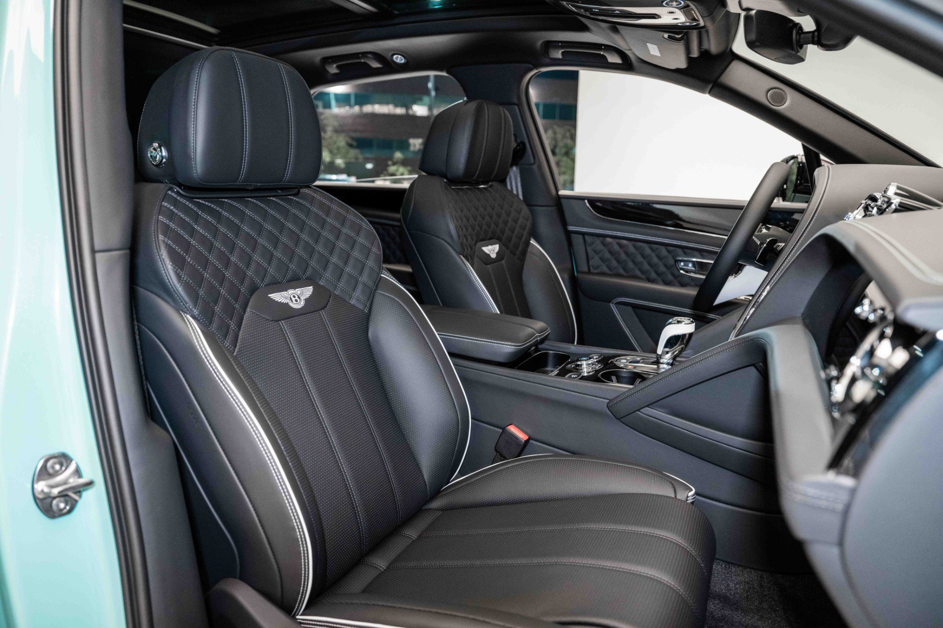 Certified 2024 Bentley Bentayga AWD/4WD image 24