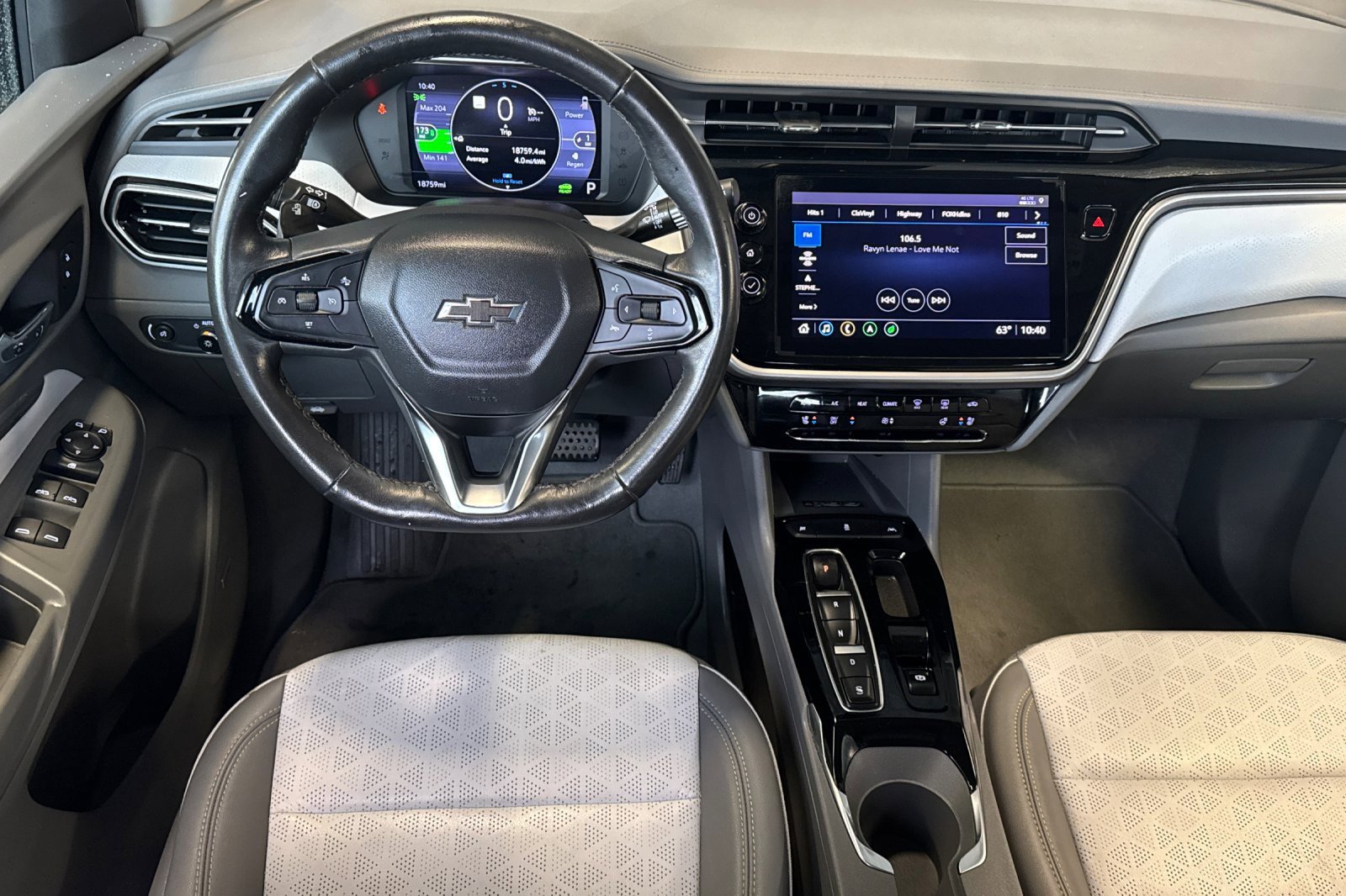 Used 2022 Chevrolet Bolt EUV Premier w/ Sun & Sound Package image 15