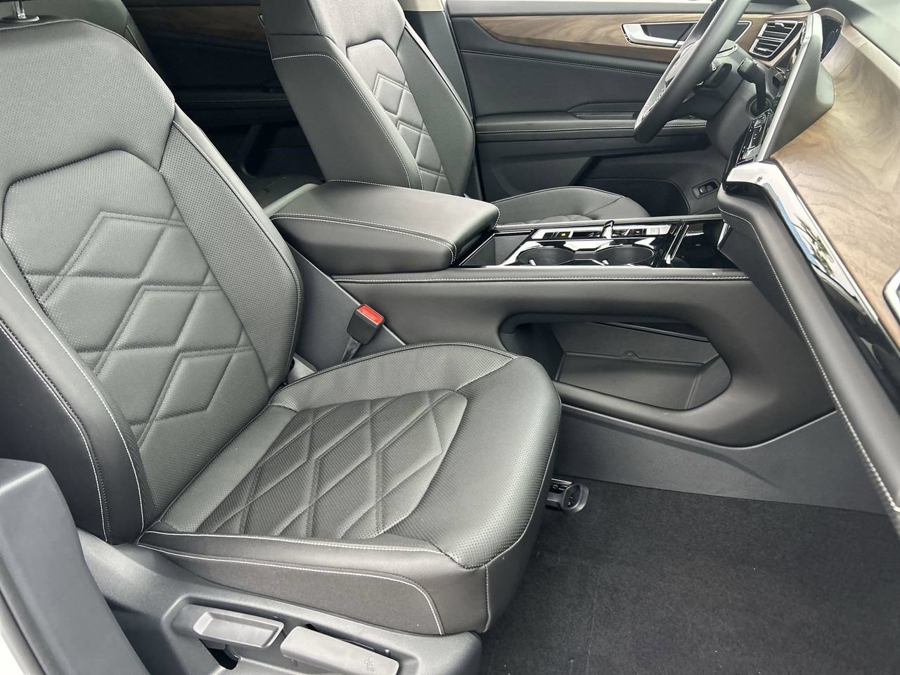 New 2026 Volkswagen Atlas SE FWD image 7