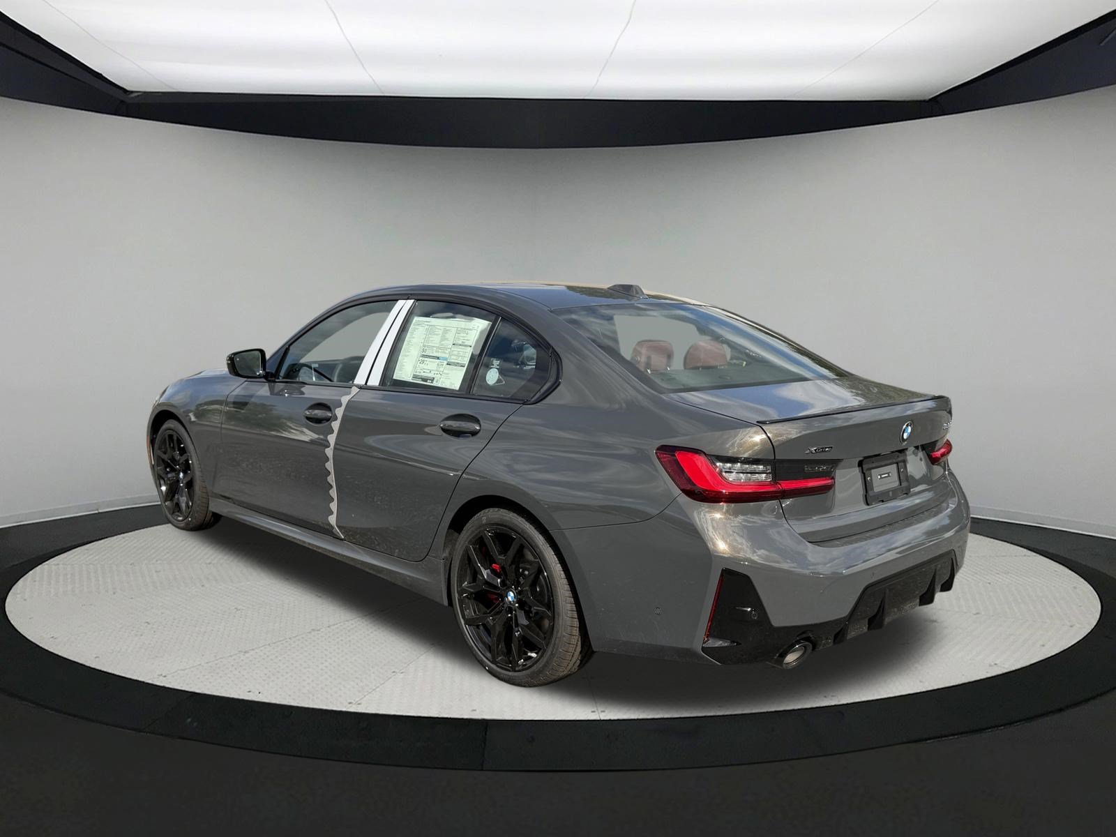 Used 2026 BMW 330i xDrive Sedan w/ M Sport Package AWD/4WD image 6