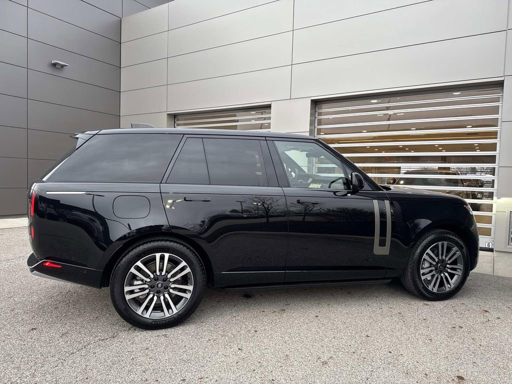 Certified 2024 Land Rover Range Rover SE AWD/4WD image 8