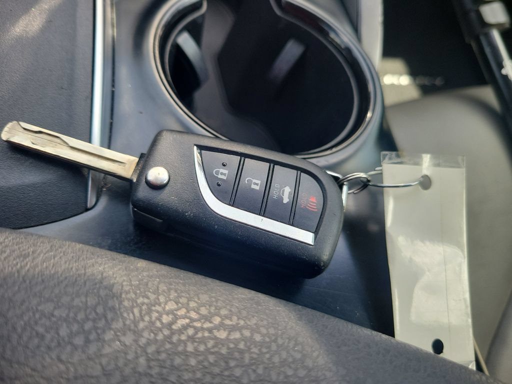 Certified 2018 Toyota Camry LE FWD image 35