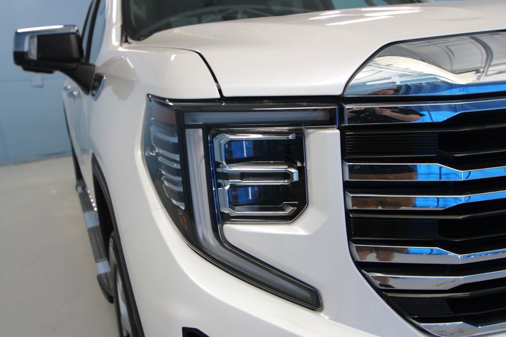 Used 2022 GMC Sierra 1500 SLT w/ SLT Premium Plus Package AWD/4WD image 38