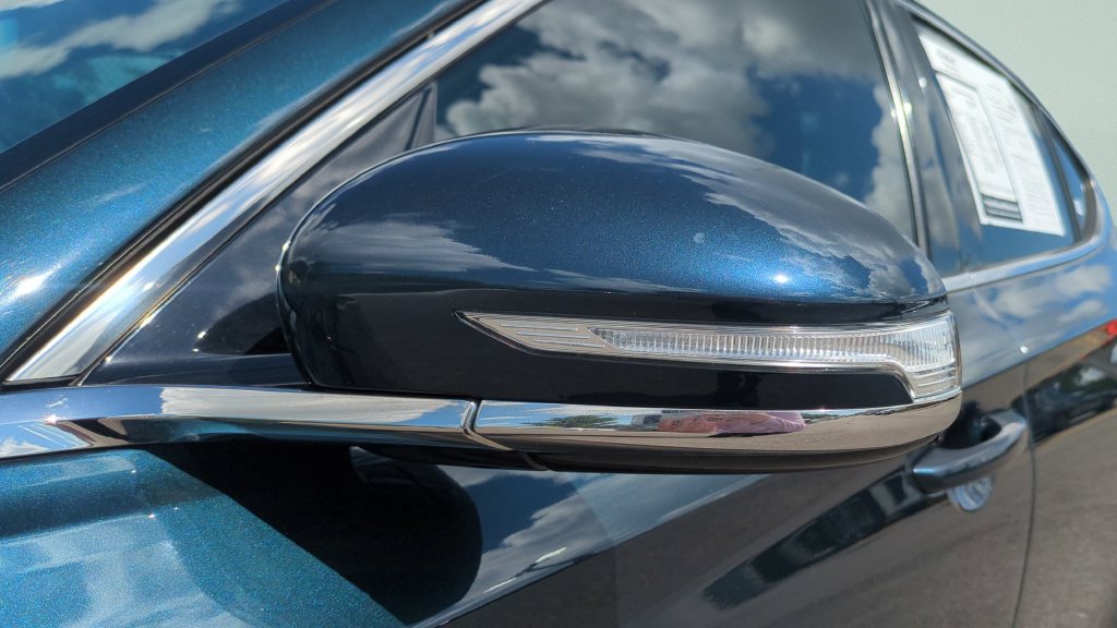 Used 2022 Genesis G70 2.0T RWD image 26