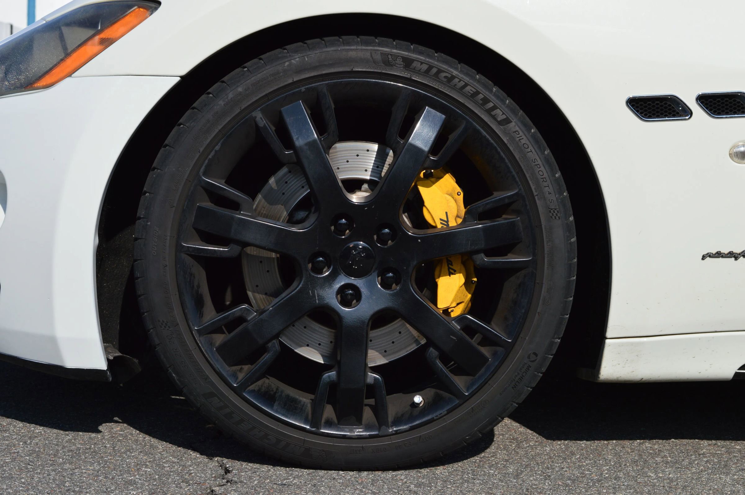 Used 2011 Maserati GranTurismo S image 34