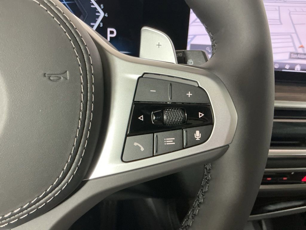 Used 2026 BMW X7 xDrive40i w/ M Sport Package image 19