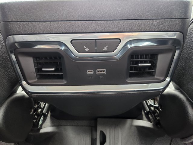 Used 2022 GMC Sierra 1500 Denali AWD/4WD image 32