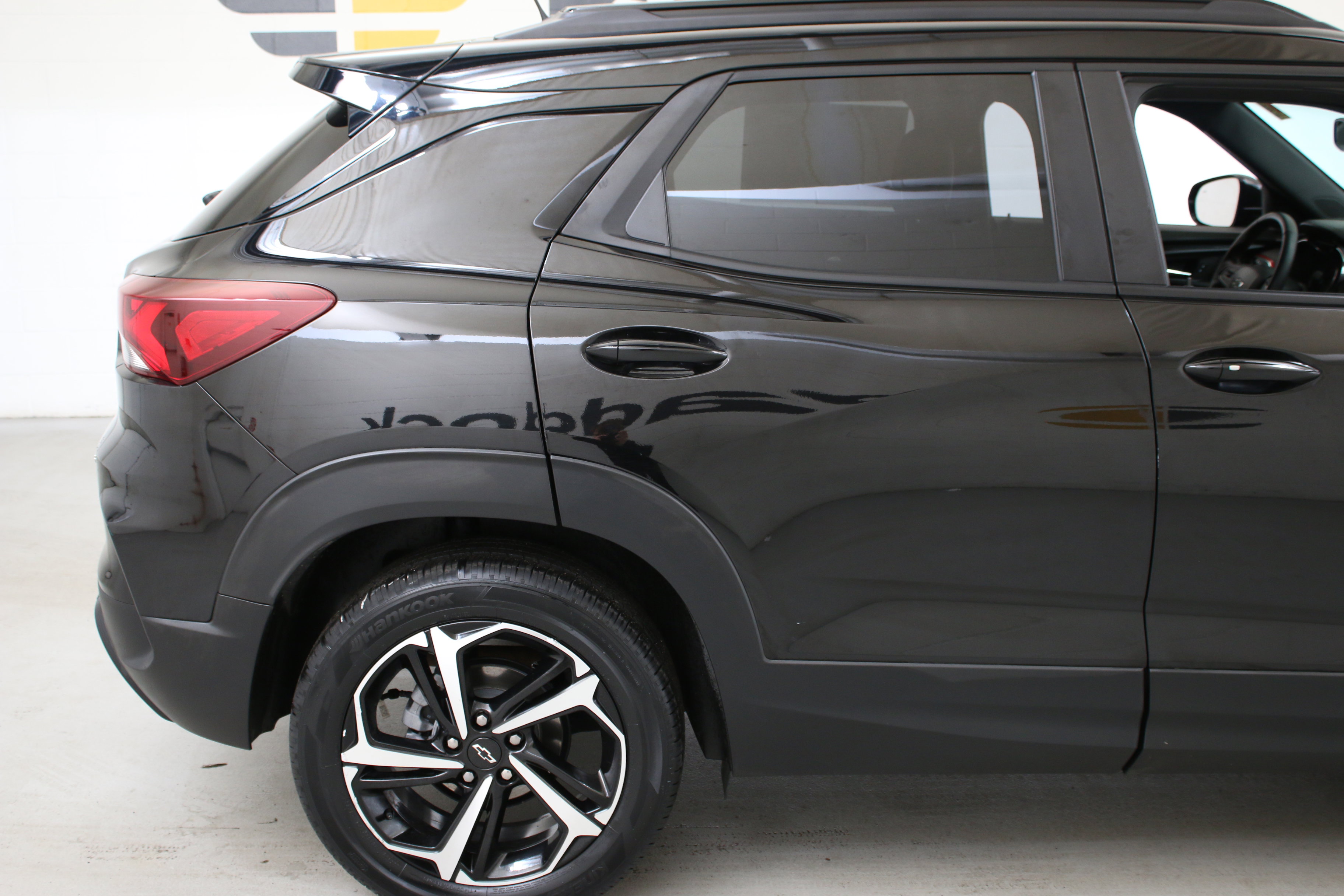 Used 2023 Chevrolet TrailBlazer RS w/ Sun and Liftgate Package image 10