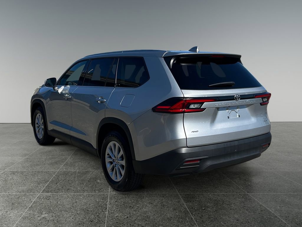 Used 2025 Toyota Grand Highlander AWD image 8