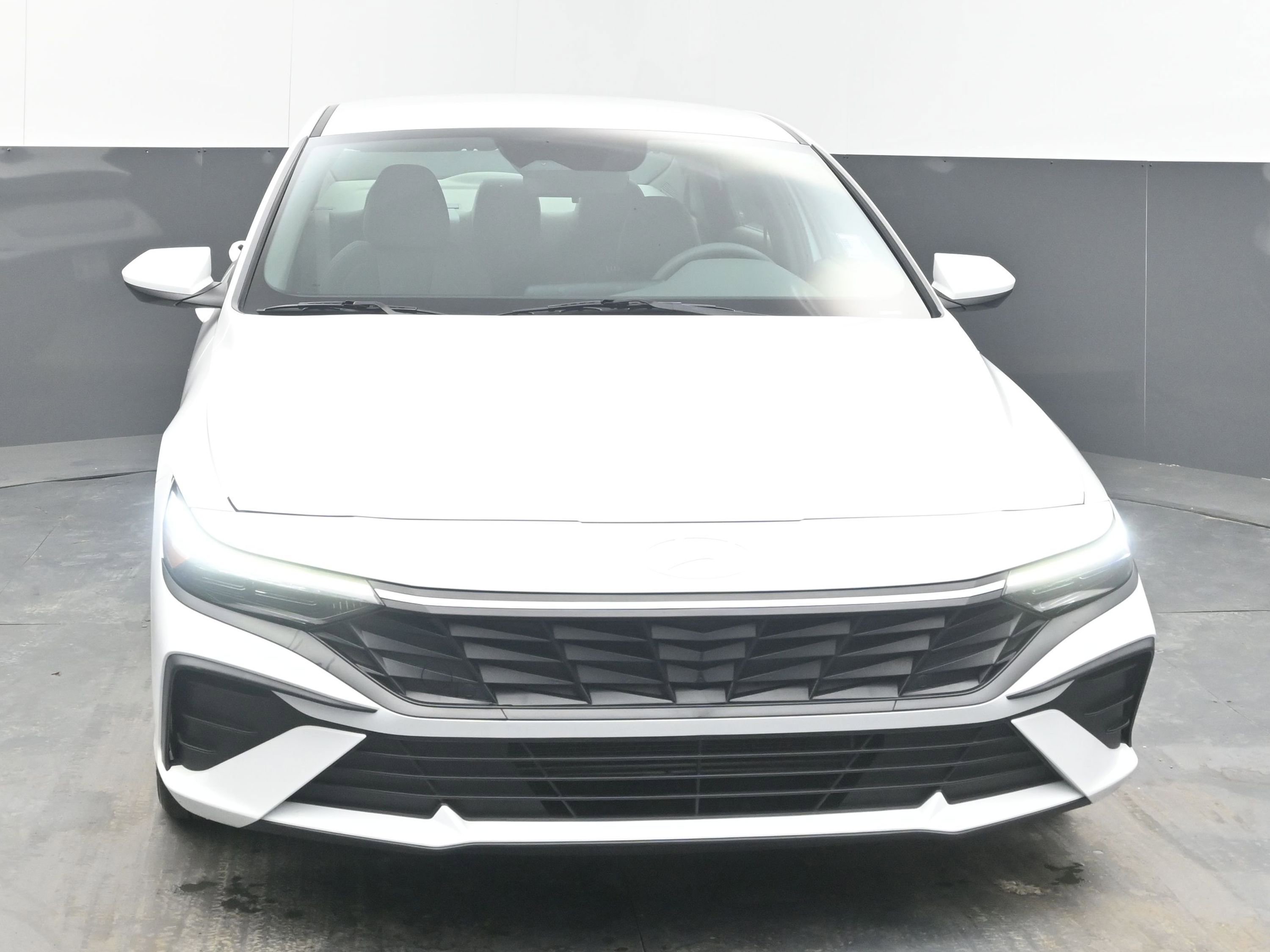 Used 2024 Hyundai Elantra SEL image 5